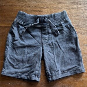 Sz 3T Kids Navy Shorts very good condition.